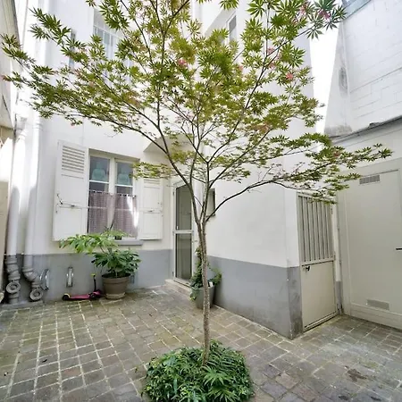 Sur Cour, Proche Des Buttes-chaumont Appartamento